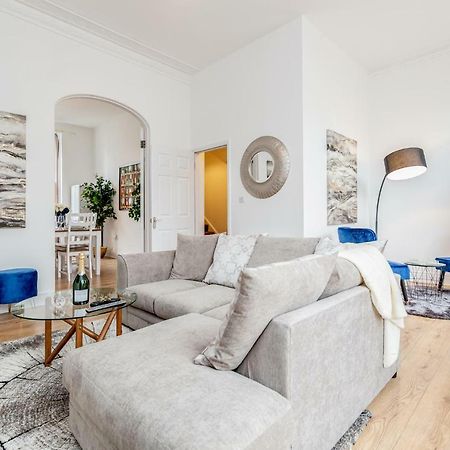 Bright & Spacious 4Beds Home - Kensington High Street-Olympia لندن المظهر الخارجي الصورة
