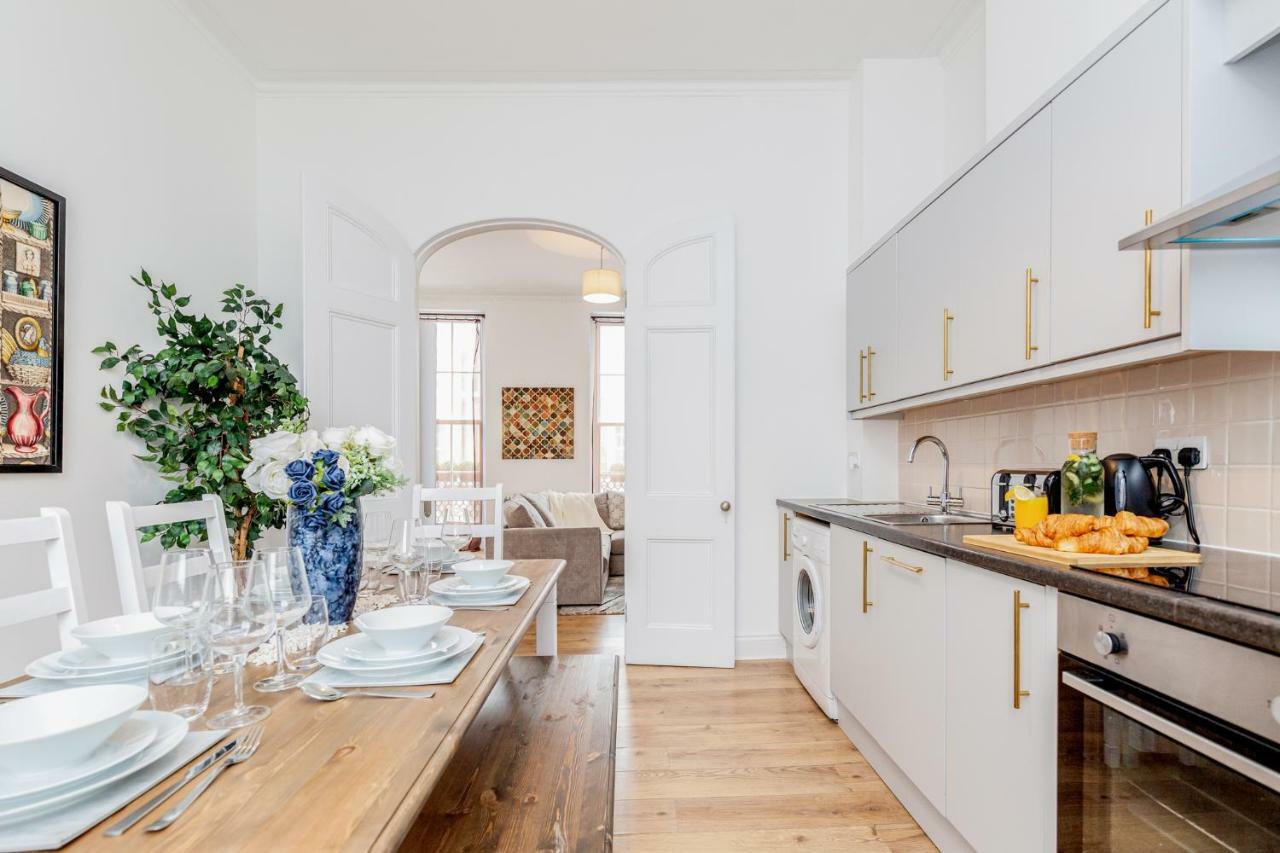 Bright & Spacious 4Beds Home - Kensington High Street-Olympia لندن المظهر الخارجي الصورة