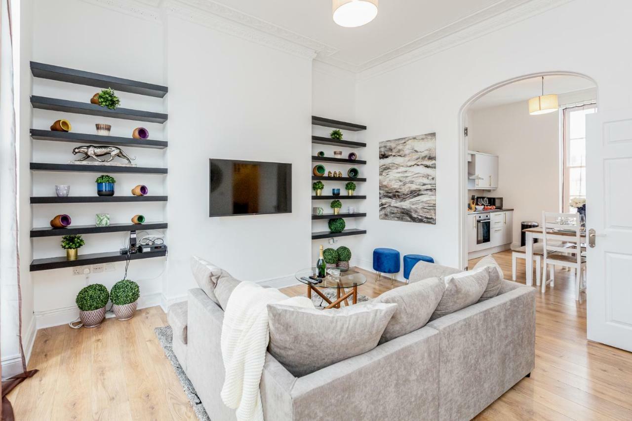 Bright & Spacious 4Beds Home - Kensington High Street-Olympia لندن المظهر الخارجي الصورة