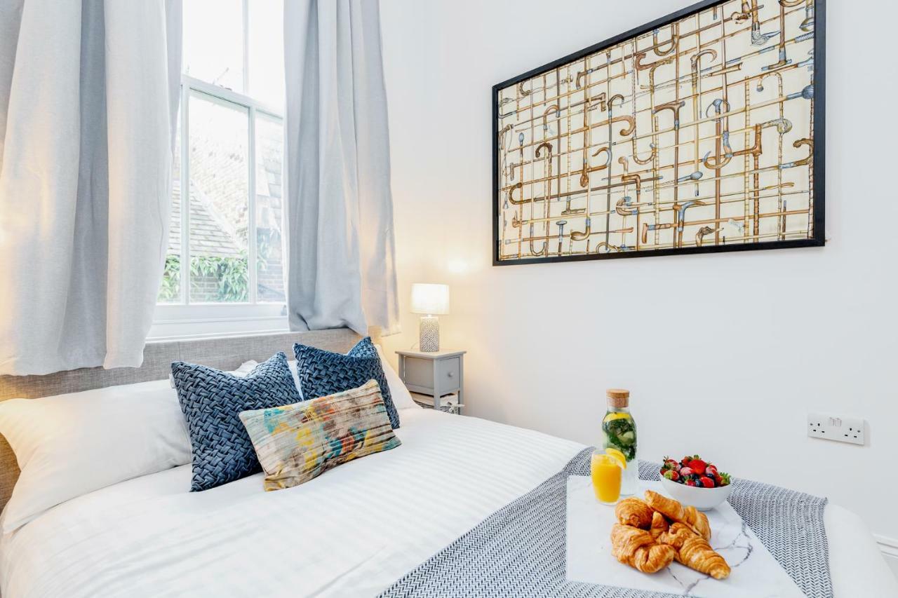 Bright & Spacious 4Beds Home - Kensington High Street-Olympia لندن المظهر الخارجي الصورة