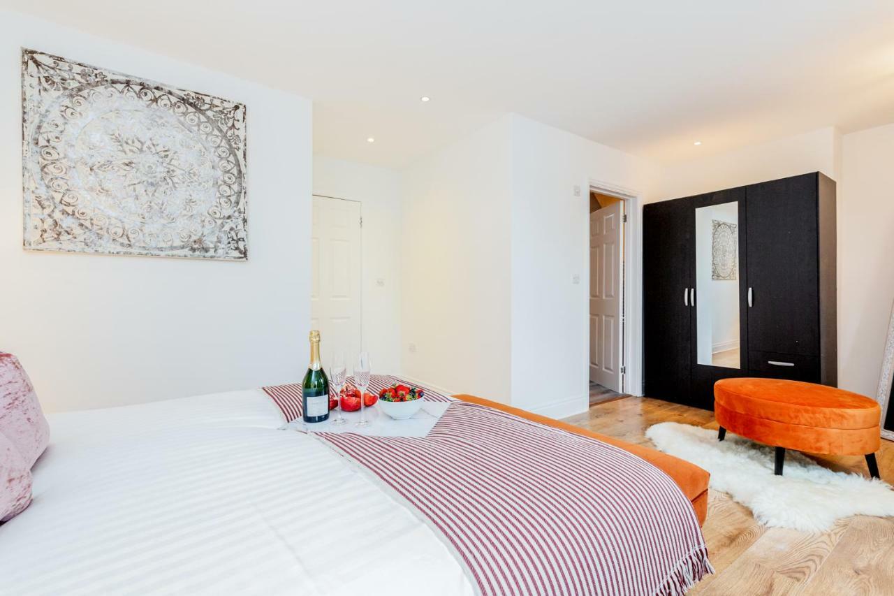 Bright & Spacious 4Beds Home - Kensington High Street-Olympia لندن المظهر الخارجي الصورة