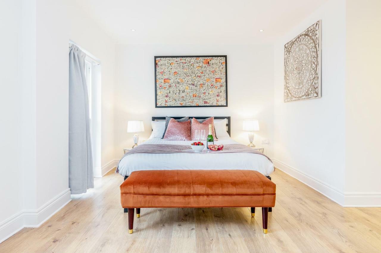 Bright & Spacious 4Beds Home - Kensington High Street-Olympia لندن المظهر الخارجي الصورة
