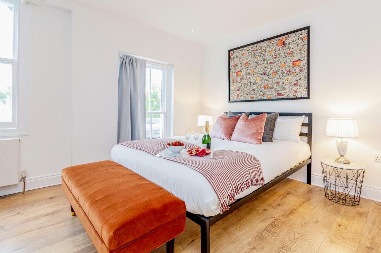 Bright & Spacious 4Beds Home - Kensington High Street-Olympia لندن المظهر الخارجي الصورة